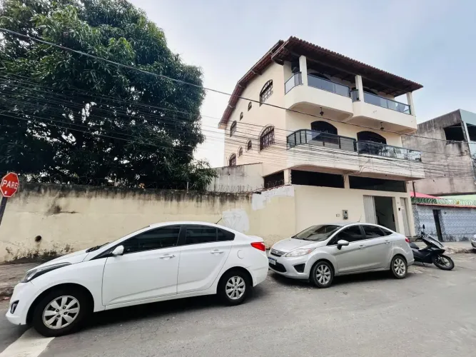 Sobrado para venda com 300 m² com 5 quartos na Glória - Vila Velha - ES