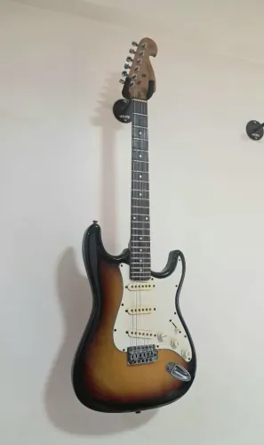 Guitarra Strato Tagima Regulada + Capa