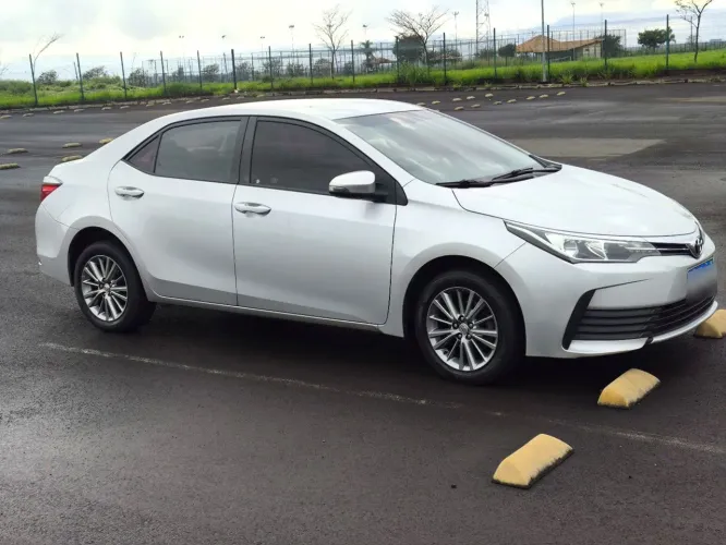 Toyota Corolla GLI Upper 1.8 Flex 16V Aut. 2019
