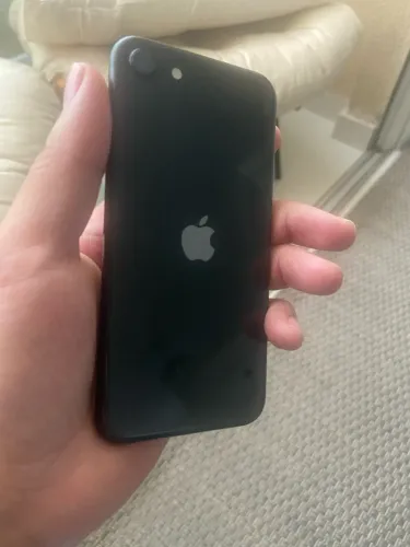 iPhone SE 128gb segunda geração