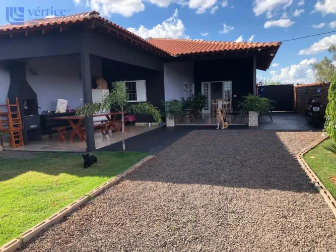 Chácara à venda em Presidente Castelo Branco, Centro, com 1 suíte, com 1000 m²