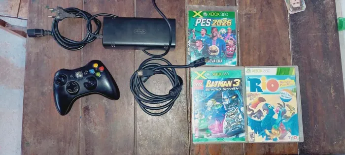 Cabo HDMI mais fonte um controle com defeito original e dois jogos