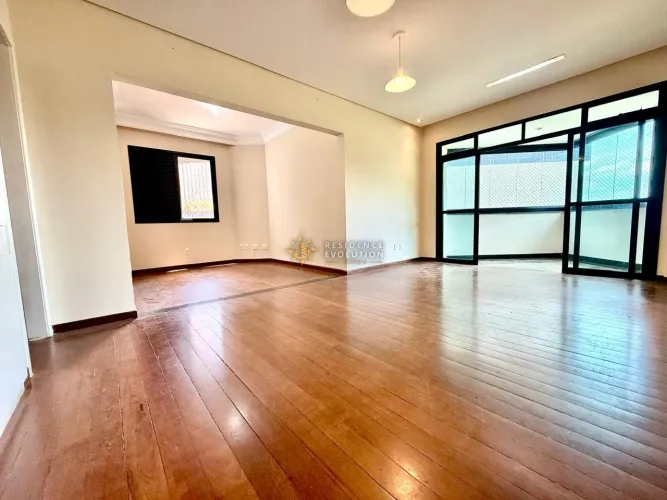 Sion venda apartamento 03 quartos R$990M
