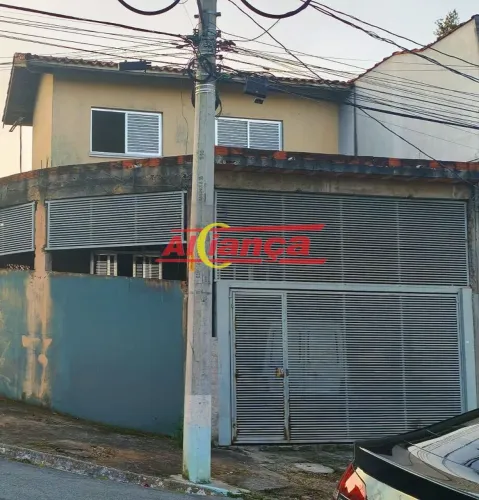 sobrado individual 80m² - COM 3 QUARTOS PARA LOCAÇÃO NO JARDIM FORTALEZA