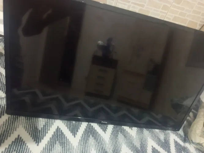Tv ficou 32 polegadas dois anos de uso só não está aparecendo a imagem