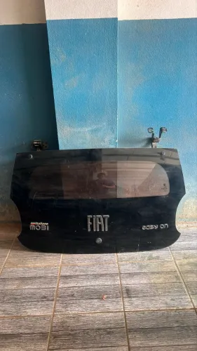Tampa traseira Fiat Mobi