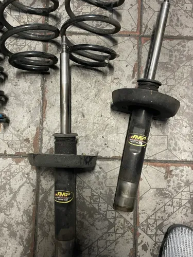 Suspensão fixa Jetta