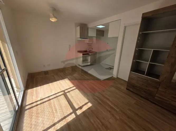excelente Studio, localizada a apenas 200m da estação Liberdade do Metrô