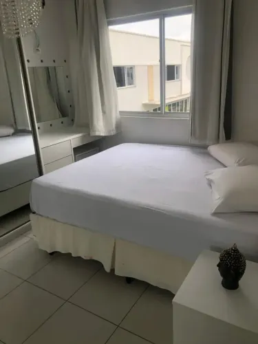 Locação ANUAL, 2 quartos, vaga cobertta, condomínio clube em Canasvieiras - Florianópolis