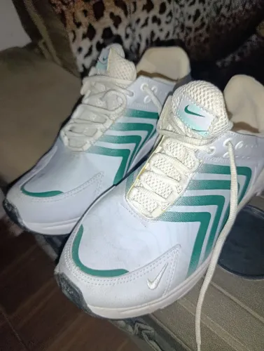 Tênis Nike Air Tamanho 43 novo
