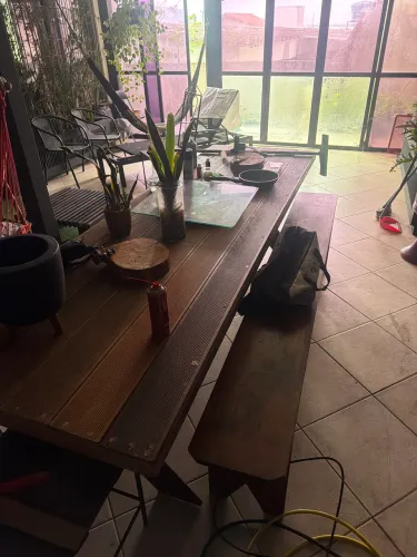 Mesa 12 lugares madeira maciça madeira de lei artesanal + bancos