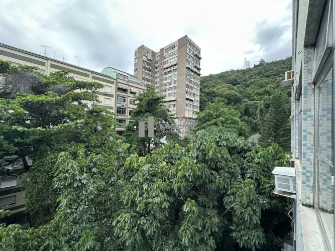 Apartamento à venda Rua Uruguai - Tijuca - Sala em dois ambientes, 2 quartos sendo um suít