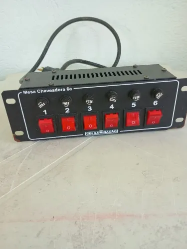 Mesa Chaveadora 6 Tomadas Régua De Energia