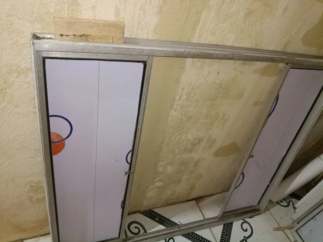 Janelão 1,20 por 1mt. Abre as 2 partes. R$250