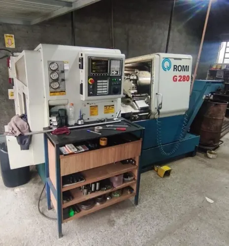 Torno CNC Romi G280