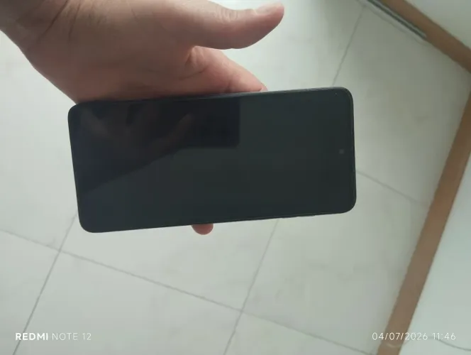 Celular em boas condições 