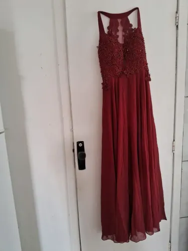 Vestido de Festa (bordô) usado só uma vez