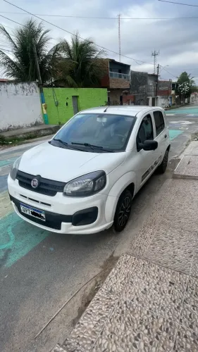 Fiat Uno Attractive 1.0 EVO Fire Flex 8V 5P 2019