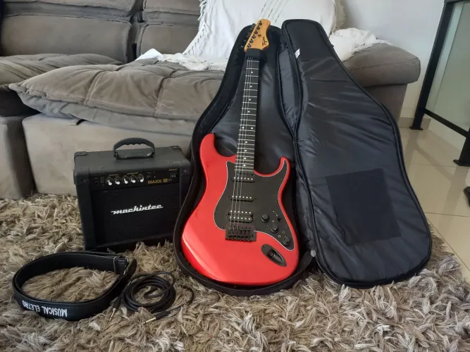 Guitarra Tagima Sixmart + amp + acessórios - kit completo