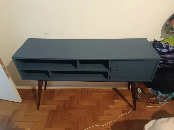 Rack Retrô 120cm com Pés de Madeira e Porta - Bom Estado