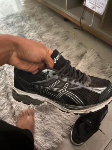 Tênis asics