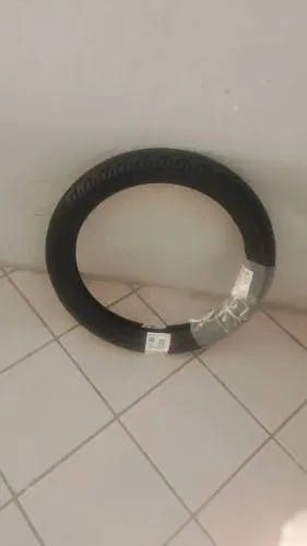 Vendo pneu traseiro Rinaldi BS32 90/90-18, novo, sem uso