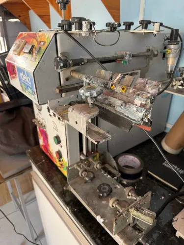 Maquina  Cilíndrica Pneumática de Serigrafia 