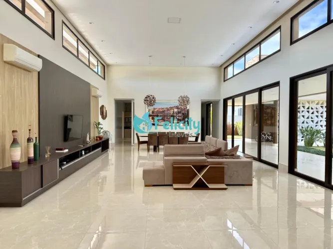 Casa de Condomínio com 4 suítes, 622m2 em Jarinu