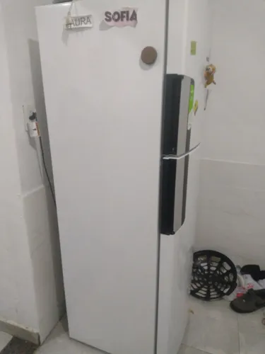 Geladeira nova ,estou vendendo porque vou para outro estado e estou vendo