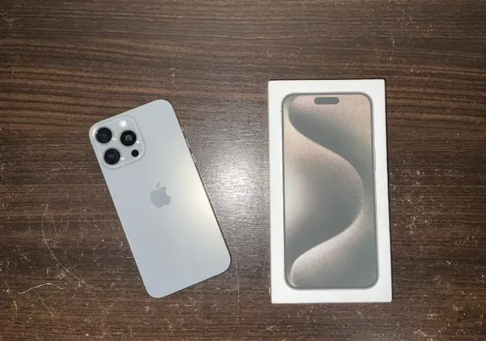 iPhone 15 Pro Max 256GB com AppleCare+