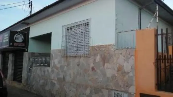 Imóvel muito bem localizado na rua principal da Vila Maria