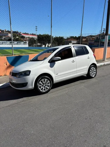 Volkswagen Fox 1.0 MI Total Flex 8V 5P 2013