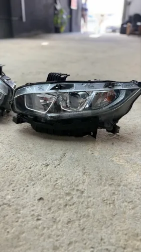 Faróis do Honda civic G10