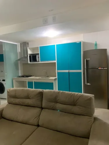 Alugo excelente apartamento no Lozandes
