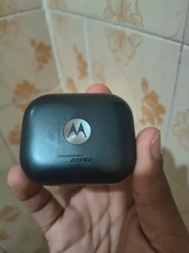 fone de ouvido motorola buds plus bose preto
