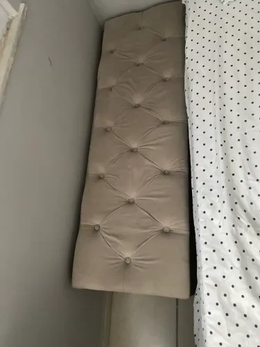 Baú acolchoado para cama casal