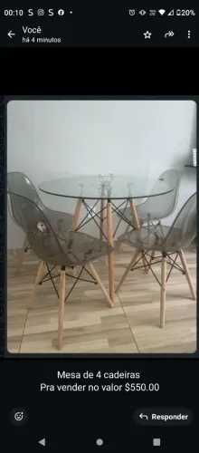 Mesa de vidro com 4 cadeiras
