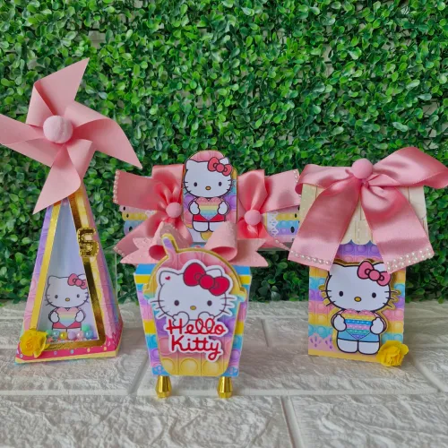 Kit de Caixinhas Personalizadas Super Luxo Tema Hello Kitty (fazemos todos os temas)