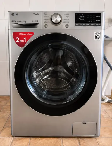 LG VC4 CV5011TS4A ? 11 kg ? 220V ? Aço Escovado.<br><br>Coloca essa descrição