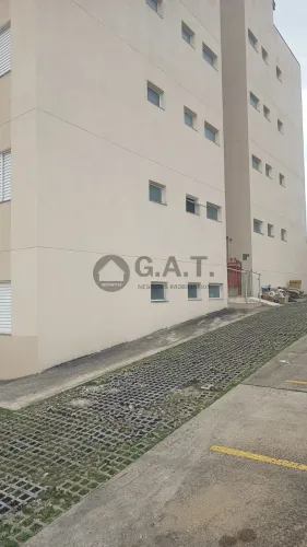 Aluguel de Apartamento de 2 Quartos com Suíte e Vaga de Garagem no Jardim Goncalves, Soroc