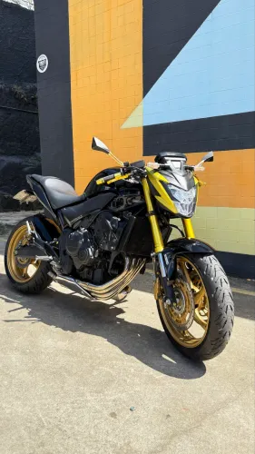 VENDO - CBR 600F Hornet CB 600F 4cilindros