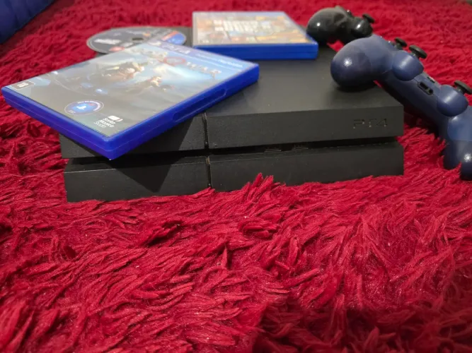 Ps4 2 controles 3 jogos
