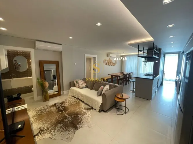 Apartamento Frente Mar com 3 suítes para Locação a 50 metros da praia de Jurerê