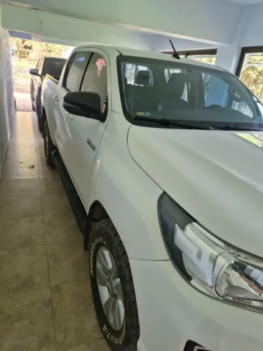 Toyota Hilux CD SR 4X4 2.8 TDI Diesel Aut. 2020