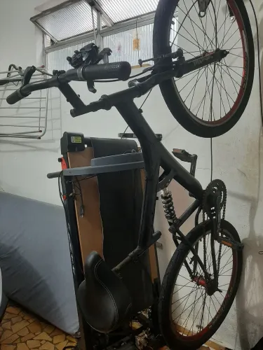 Bicicleta bom estado tudo ok banco novo