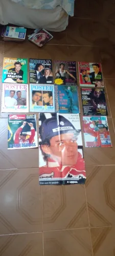 Posters e revista e  antigos