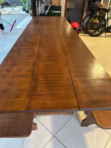 Mesa com bancos de madeira 2.93m