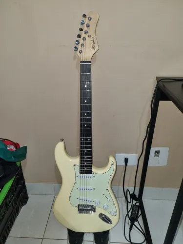 Guitarra Memphis MG30