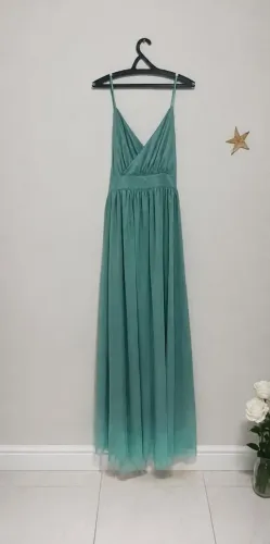 Vestido de festa longo. Cor: verde água