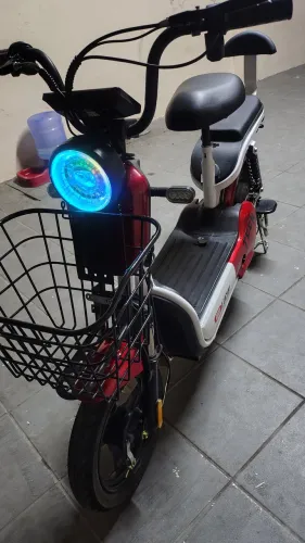 Scooter elétrica 500 watts semi nova
